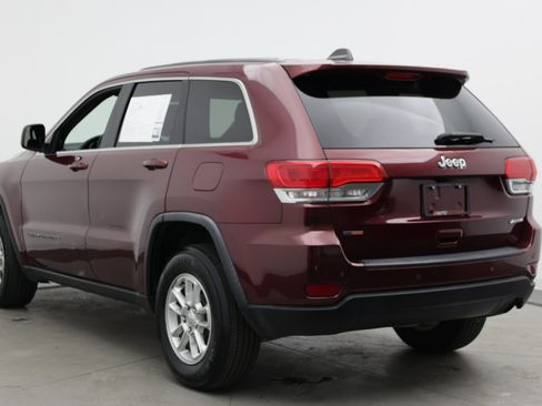 Used 2019 Jeep Grand Cherokee Laredo RWD image 5