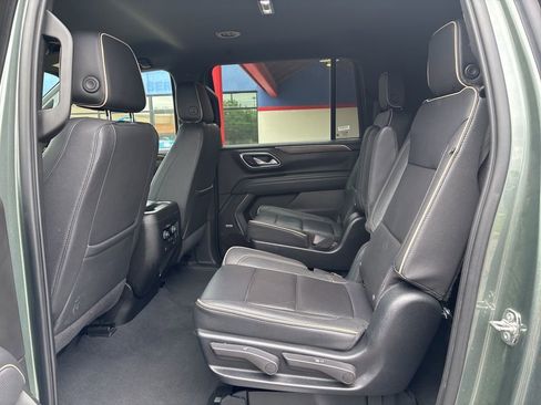 Used 2023 Chevrolet Suburban Premier AWD/4WD image 11