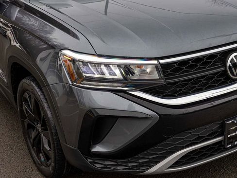 Used 2022 Volkswagen Taos SE image 35