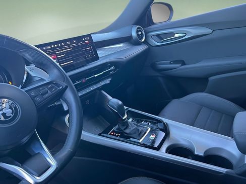 Used 2024 Alfa Romeo Tonale Ti w/ Active Assist Package image 14