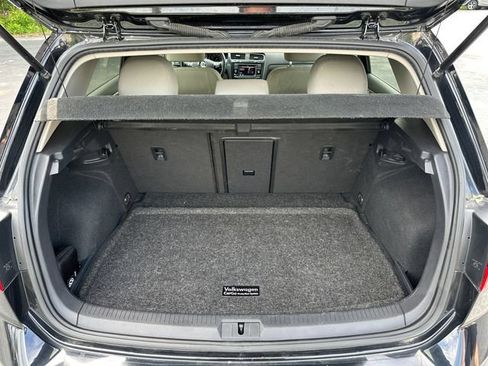 Used 2019 Volkswagen Golf 4-Door FWD image 30
