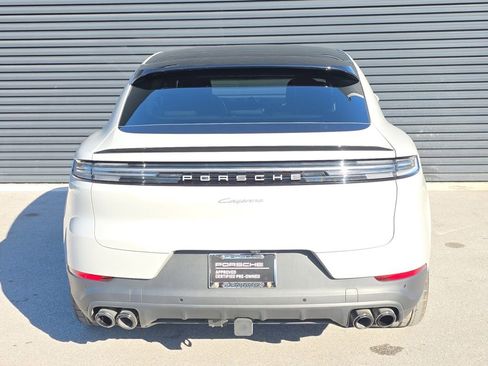 Certified 2025 Porsche Cayenne Coupe image 6