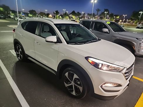 Used 2017 Hyundai Tucson Sport AWD/4WD image 3