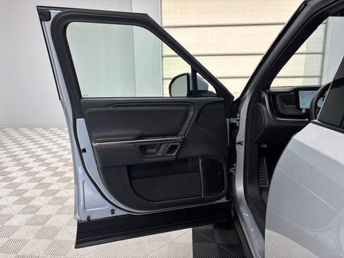 Used 2023 Rivian R1T Adventure image 16