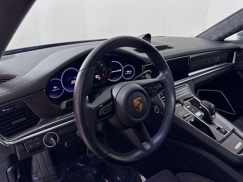 Certified 2023 Porsche Panamera GTS image 4