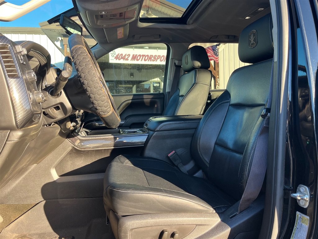 Used 2015 GMC Sierra 2500 SLT w/ Duramax Plus Package AWD/4WD image 2