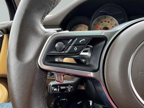 Used 2017 Porsche Macan Turbo AWD/4WD image 28