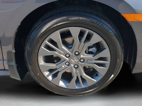 New 2026 Honda Odyssey Touring image 11