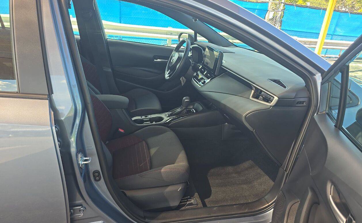Used 2026 Toyota Corolla SE FWD image 9