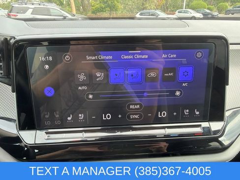 Used 2024 Volkswagen Atlas Peak Edition SEL AWD/4WD image 25