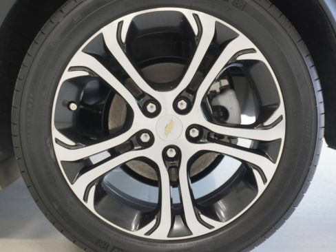 Used 2019 Chevrolet Bolt Premier w/ Infotainment Package image 24