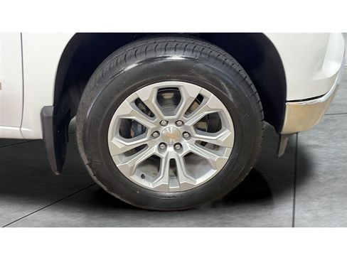 Used 2023 Chevrolet Silverado 1500 LTZ image 18