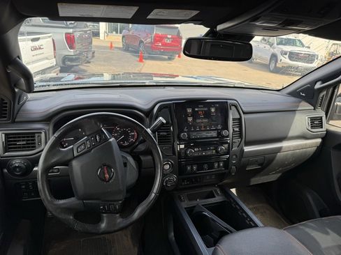 Used 2020 Nissan Titan PRO-4X w/ Pro-4x Convenience Package image 3