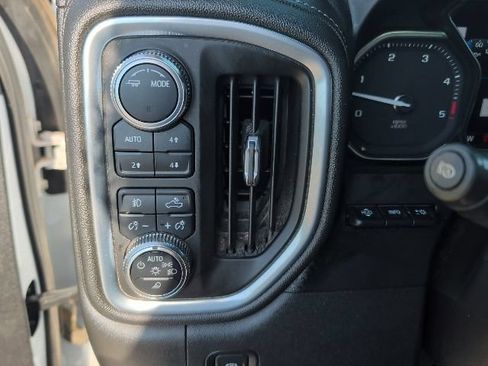 Used 2022 GMC Sierra 3500 Denali w/ Denali Ultimate Package AWD/4WD image 20