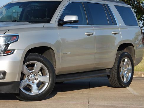 Used 2017 Chevrolet Tahoe LT w/ Luxury Package RWD image 23