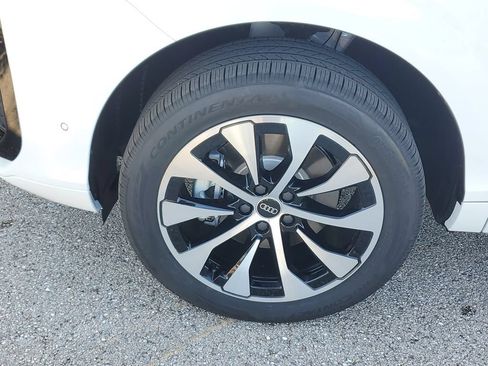 New 2026 Audi Q3 quattro 2.0T AWD/4WD image 13