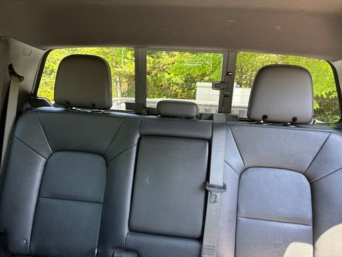 Used 2024 GMC Canyon Elevation w/ Elevation Premium Package AWD/4WD image 34