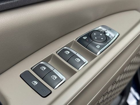 New 2026 Kia Carnival EX image 16