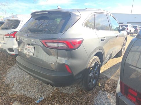 Used 2025 Ford Escape ST-Line image 9