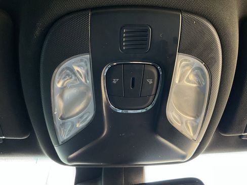 Used 2025 Jeep Compass Trailhawk image 28