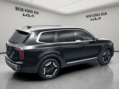 Used 2024 Kia Telluride EX image 26