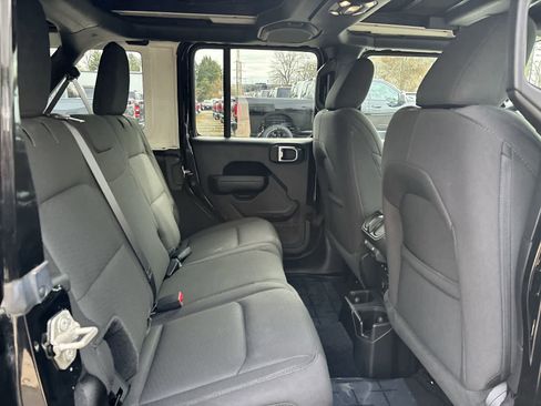 Used 2023 Jeep Wrangler Unlimited Sport image 6