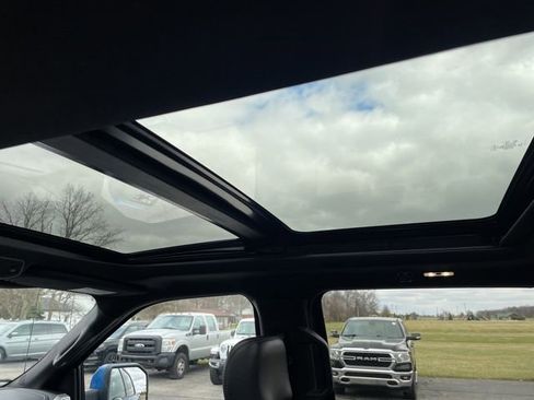 Used 2020 Ford F150 Lariat w/ Equipment Group 502A Luxury image 14