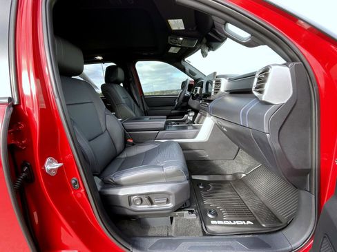 Used 2024 Toyota Sequoia Platinum image 16