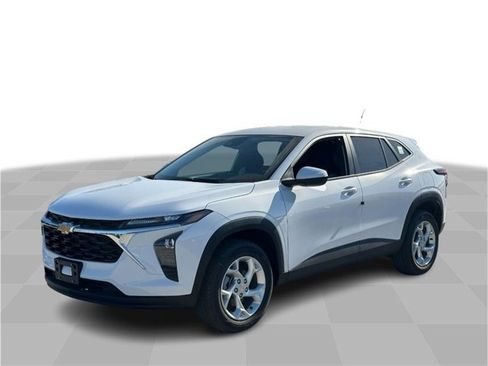 New 2026 Chevrolet Trax LS w/ LS Convenience Package image 1