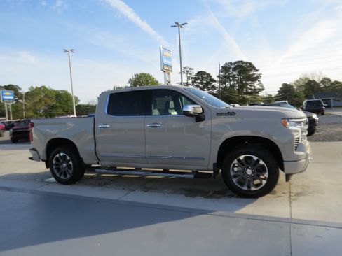 New 2026 Chevrolet Silverado 1500 High Country w/ Technology Package AWD/4WD image 5