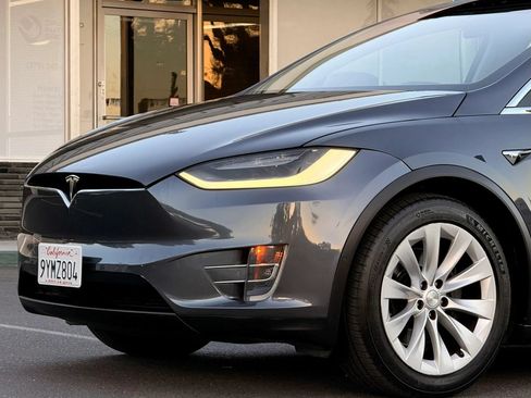 Used 2019 Tesla Model X Long Range AWD/4WD image 4
