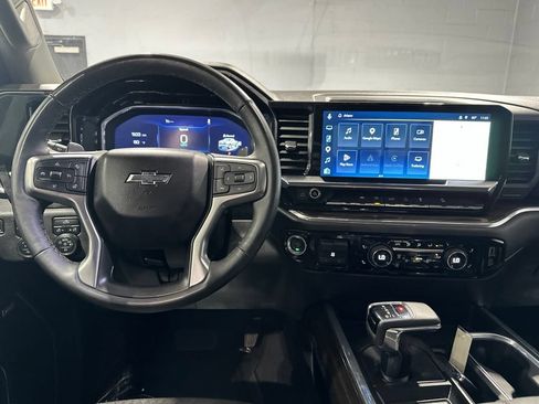 Certified 2024 Chevrolet Silverado 1500 RST w/ Convenience Package II AWD/4WD image 9