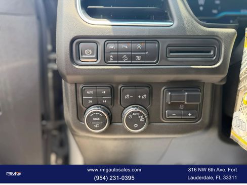 Used 2024 Chevrolet Tahoe Z71 w/ Z71 Off-Road Package AWD/4WD image 27