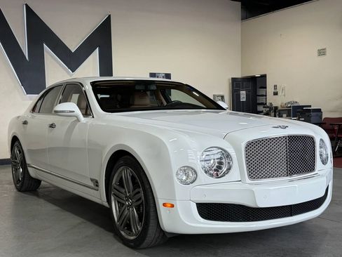 Used 2013 Bentley Mulsanne RWD image 2