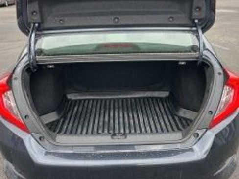 Used 2019 Honda Civic EX image 11