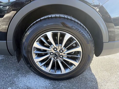 Used 2019 Lincoln Nautilus Select w/ Cargo Utility Package image 31