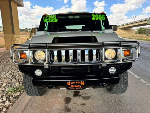 Used 2005 HUMMER H2 w/ Preferred Equipment Group AWD/4WD image 8