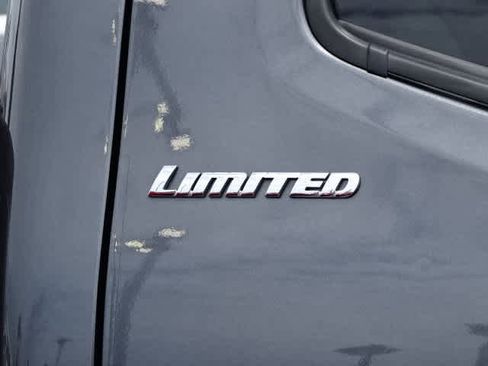 Used 2022 Toyota Tacoma Limited RWD image 11