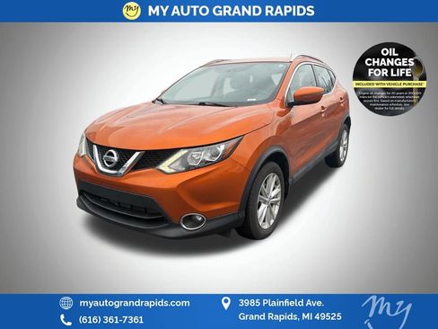 Used 2017 Nissan Rogue Sport SV w/ SV All-Weather Package image 1