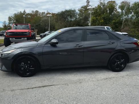 Used 2021 Hyundai Elantra SEL w/ Convenience Package image 15