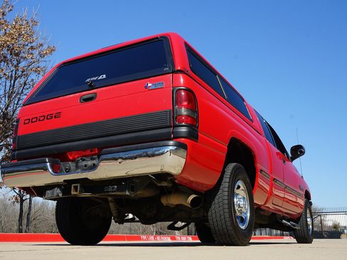 Used 1999 Dodge Ram 2500 Truck 2WD Quad Cab image 16