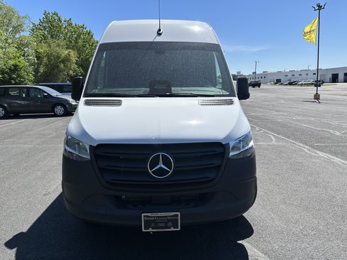 New 2026 Mercedes-Benz Sprinter 2500 image 2