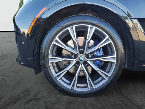 Used 2021 BMW X7 M50i image 6