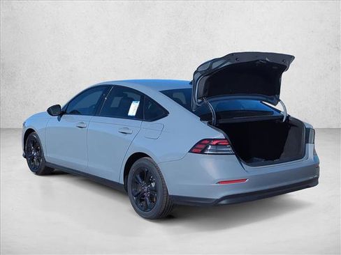 Certified 2025 Honda Accord SE image 6