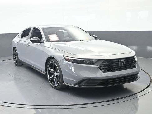 Used 2024 Honda Accord Sport image 9