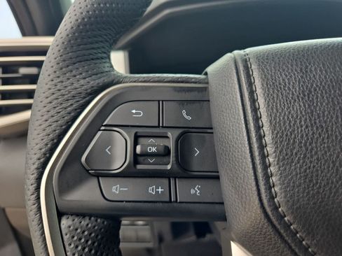 Used 2026 Toyota Tundra Limited AWD/4WD image 23