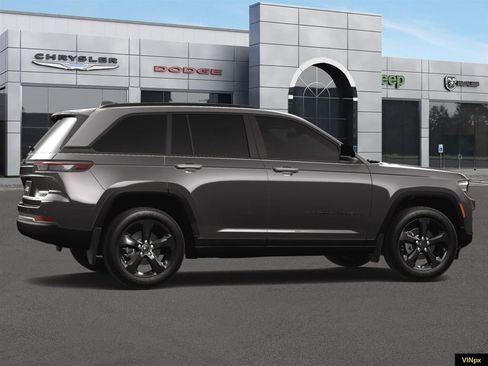 New 2025 Jeep Grand Cherokee Limited image 8