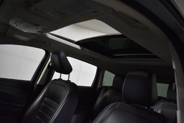 Used 2019 Ford Escape SEL AWD/4WD image 40