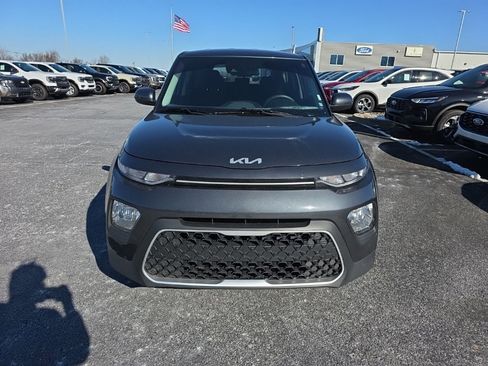 Used 2022 Kia Soul S image 2