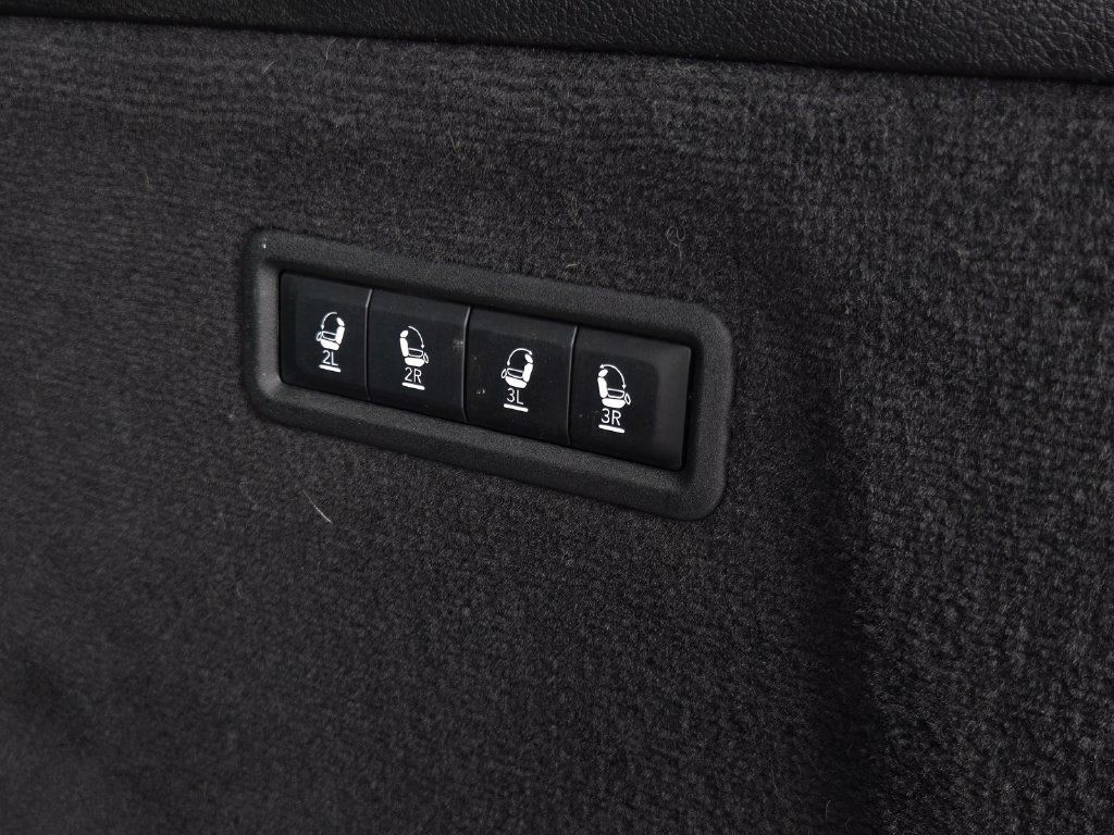 Used 2024 Jeep Grand Wagoneer L 4WD image 36